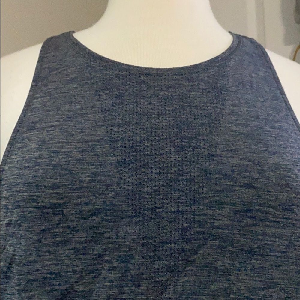 Athleta‎ workout tank top size M in EUC grey - Picture 3 of 7
